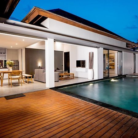 Villa Dedayuh Seminyak Buitenkant foto